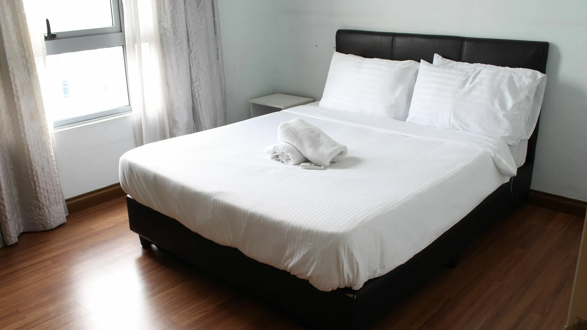 Peaceful Service Suite At Taragon Putri Bintang Kuala Lumpur Apartment
