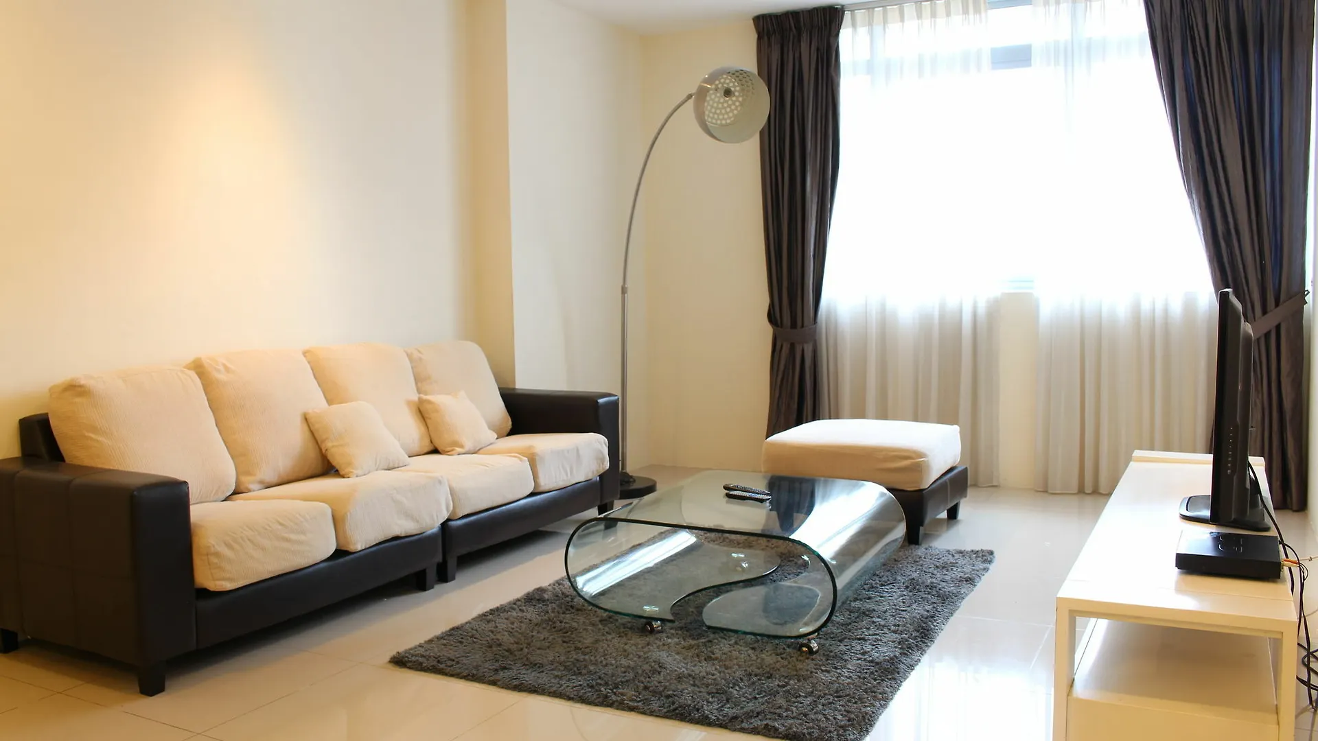 Peaceful Service Suite At Taragon Putri Bintang Kuala Lumpur Malaysia