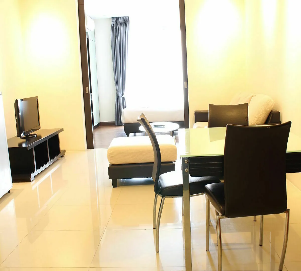 Peaceful Service Suite At Taragon Putri Bintang Kuala Lumpur Apartment